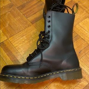 Like new real leather dr martens